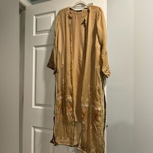 Pakistani shalwar kameez